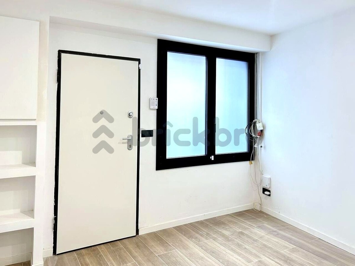 Barcelona, BAR 08024 - Unit - -  - Interior Photo - Image 1 of 18