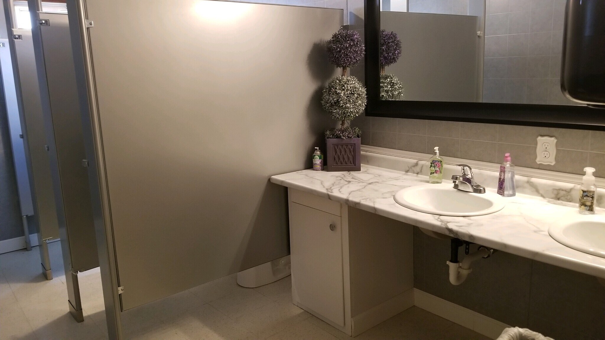 26646 S 555 St, Fullerton, NE 68638 Loup River Inn