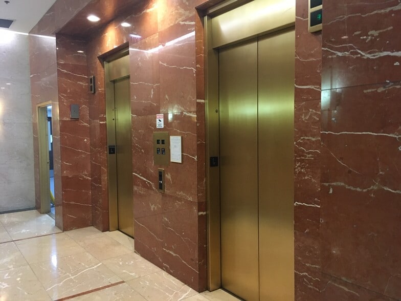 212 W Van Buren St, Chicago, IL for lease - Interior Photo - Image 3 of 7