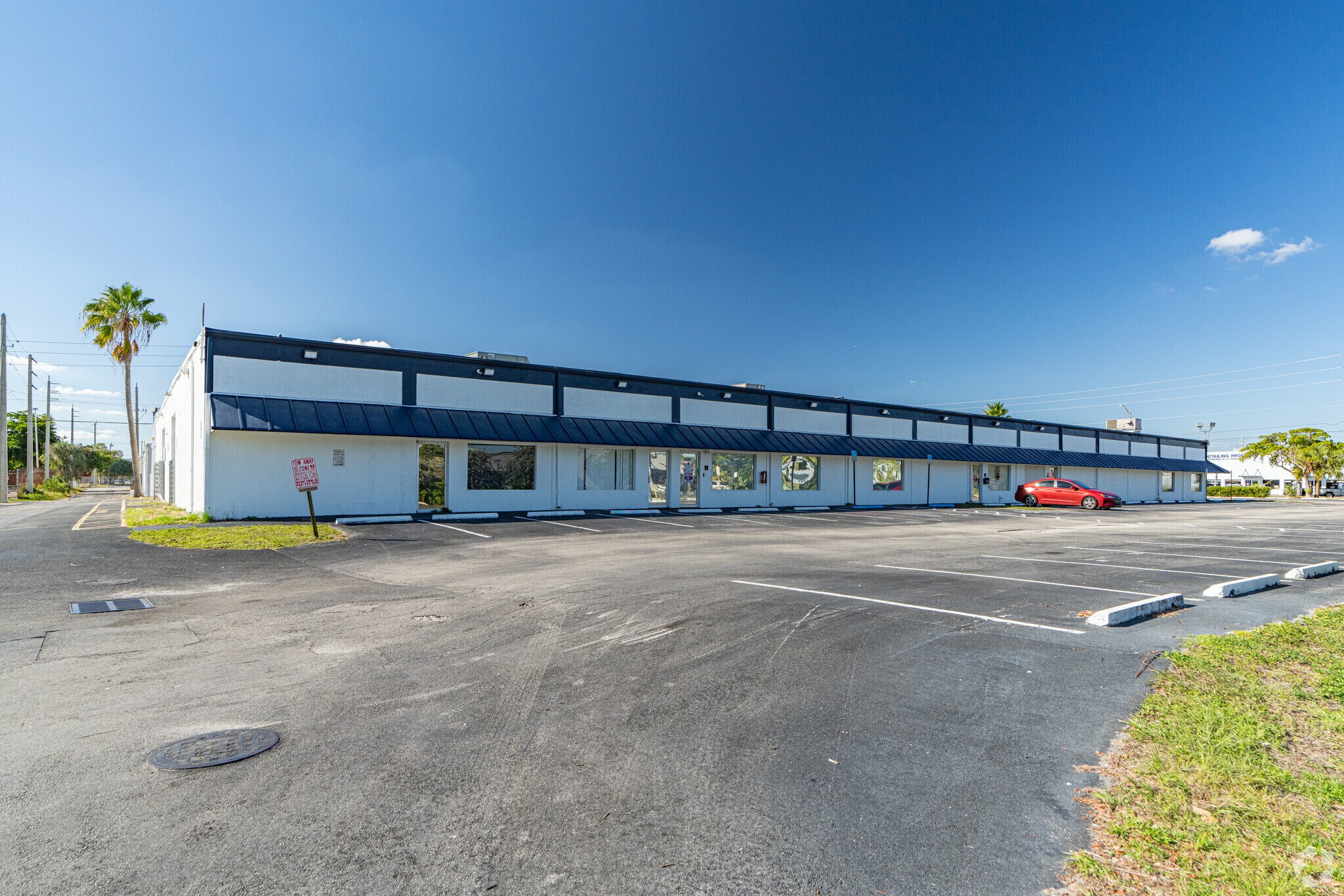 1883 NW 38th Ave, Lauderhill, FL for sale Primary Photo- Image 1 of 1