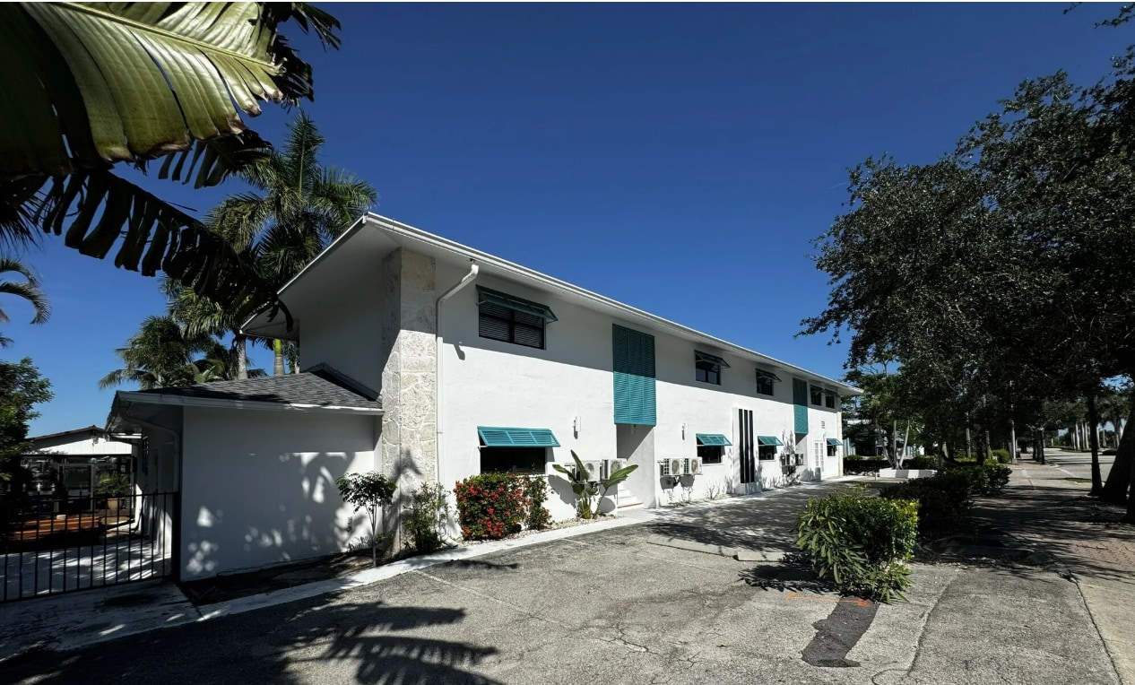 3350 Bayshore Dr, Naples, FL for sale Building Photo- Image 1 of 11