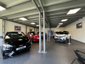 16-34 Rue Du Buisson Aux Fraises, Massy for lease Building Photo- Image 1 of 17