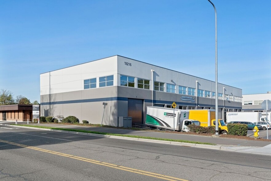 19216 Des Moines Memorial Dr, Seatac, WA for lease - Building Photo - Image 2 of 4