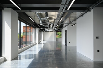 602 South Seventh St, Milton Keynes for lease Interior Photo- Image 1 of 6
