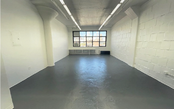 43-49 10th St, Long Island City, NY for lease Building Photo- Image 1 of 1