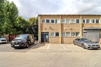 Queens Rd, Barnet for lease Building Photo- Image 1 of 14