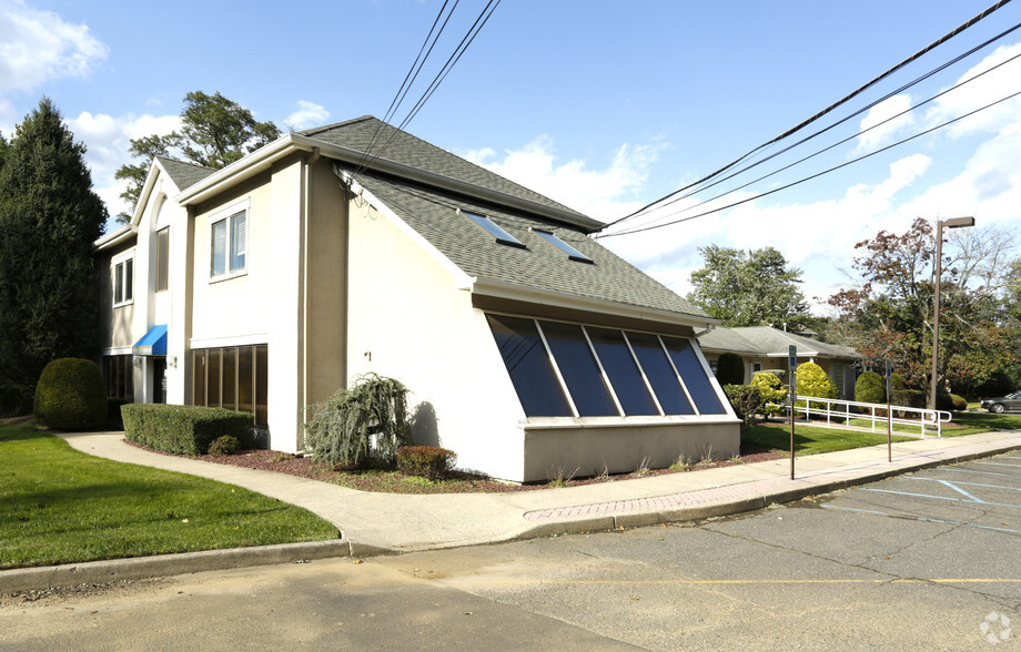 1323 Rt 34 N, Aberdeen, NJ for lease - Primary Photo - Image 2 of 6