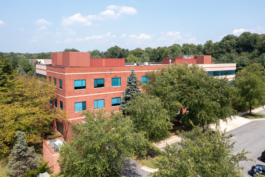 6325 Woodside Ct, Columbia, MD for lease - Building Photo - Image 2 of 9