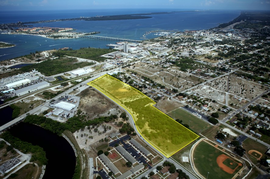 1545 N US Hwy 1, Fort Pierce, FL for sale - Primary Photo - Image 1 of 1