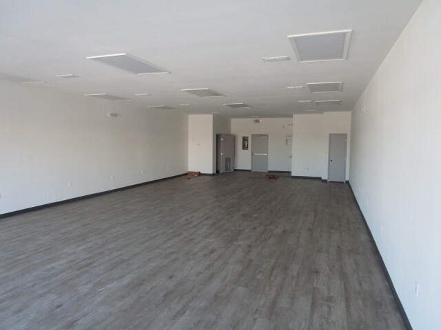 3121 Wilson Rd, Harlingen, TX for lease - Interior Photo - Image 3 of 10