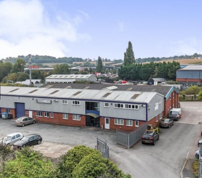 Briar Clos, Evesham for lease - Building Photo - Image 2 of 2