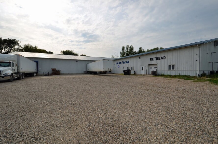 301 W 18th St, Spencer, IA for sale - Primary Photo - Image 1 of 1