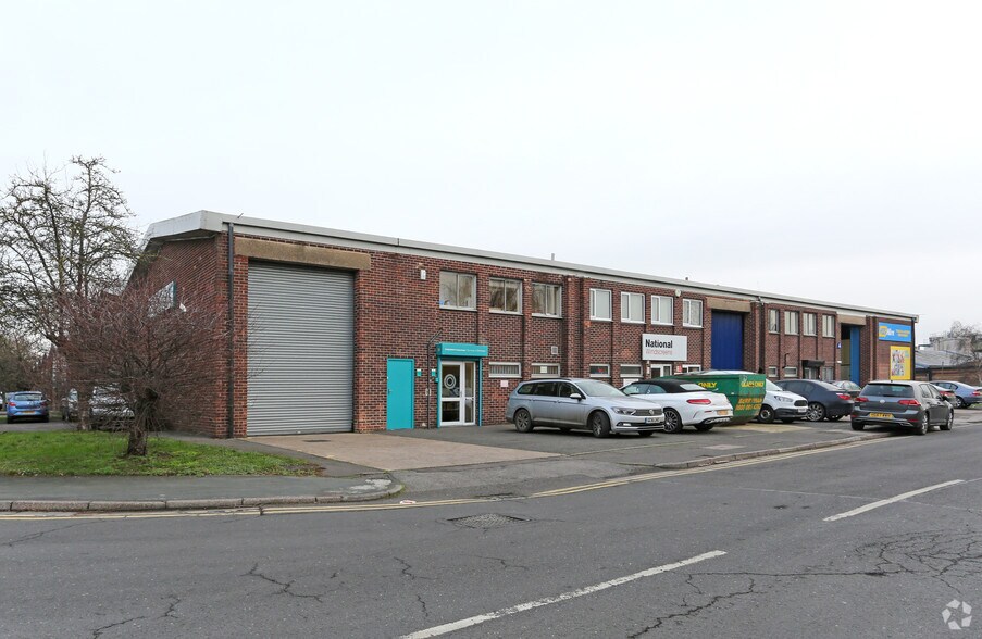 Crossgate Dr, Nottingham, NG2 1LW