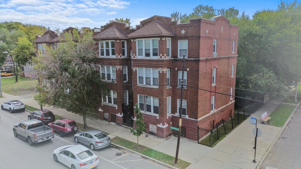 535 E 67th St, Chicago, IL for sale - Building Photo - Image 3 of 8