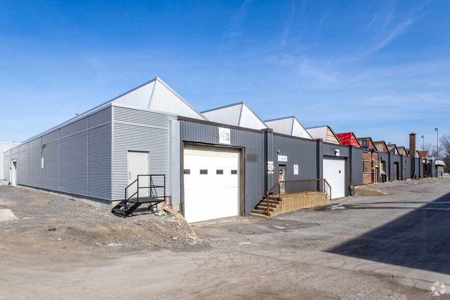 5025 Rue Ontario E, Montréal, QC for lease - Building Photo - Image 3 of 8