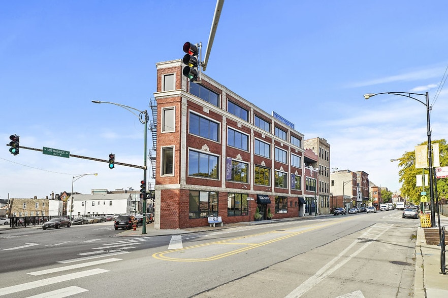 1000 N Milwaukee Ave, Chicago, IL for lease - Building Photo - Image 3 of 12