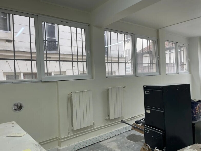 2 Impasse Mousset, Paris for lease - Interior Photo - Image 3 of 8