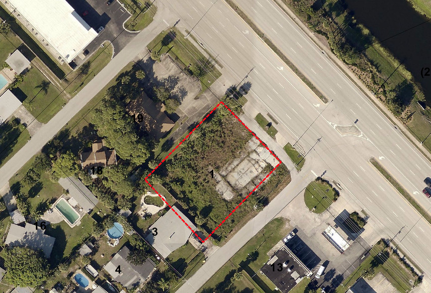 3210 NE Dixie Hwy, Palm Bay, FL for sale - Building Photo - Image 1 of 1