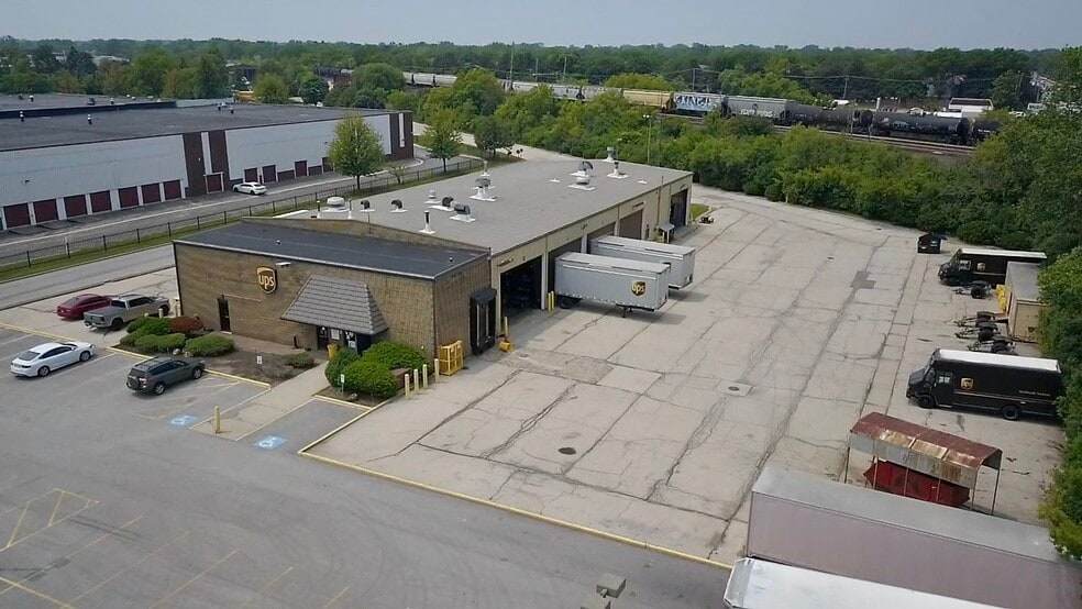2725 Shermer Rd, Northbrook, IL for sale - Building Photo - Image 3 of 4
