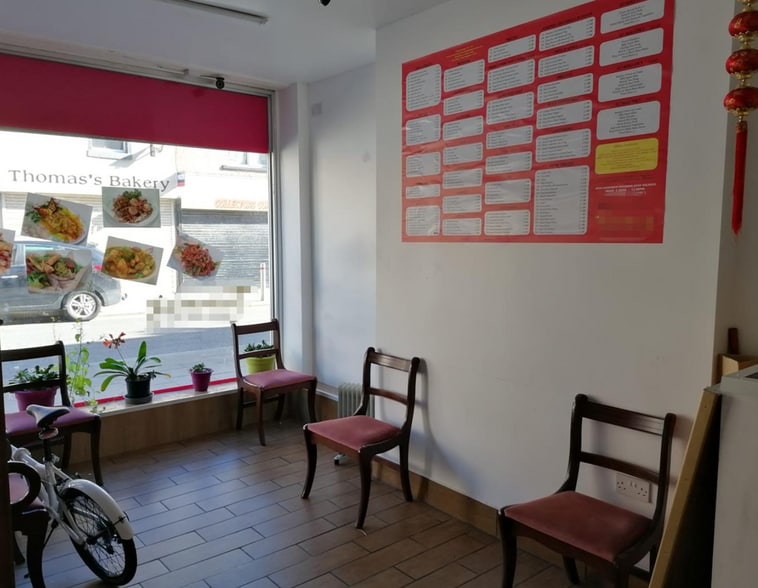 73 Cavendish St, Barrow In Furness for sale - Interior Photo - Image 2 of 6