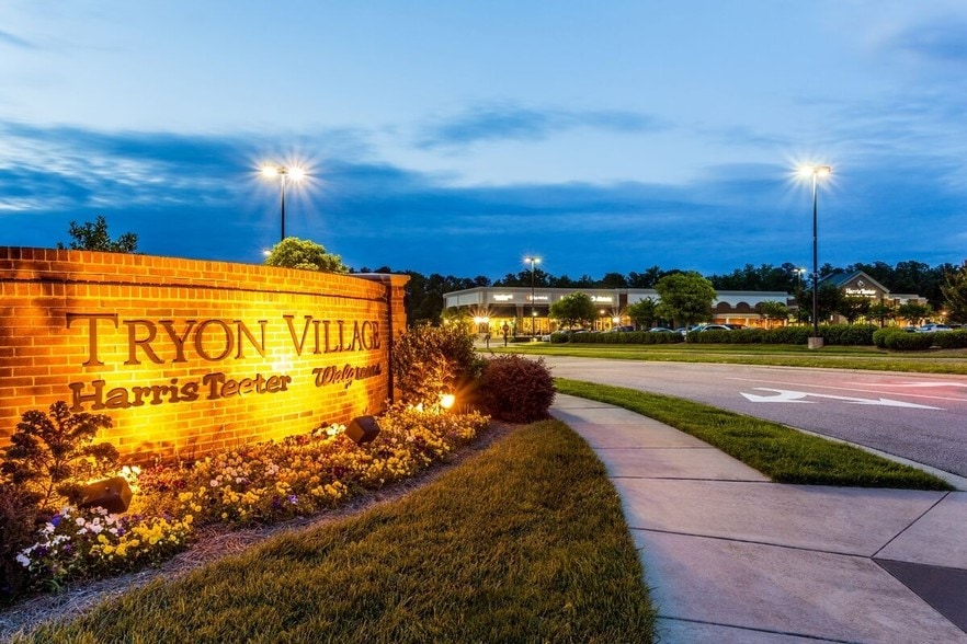 8204 Tryon Woods Rd, Raleigh, NC for lease - Building Photo - Image 2 of 12