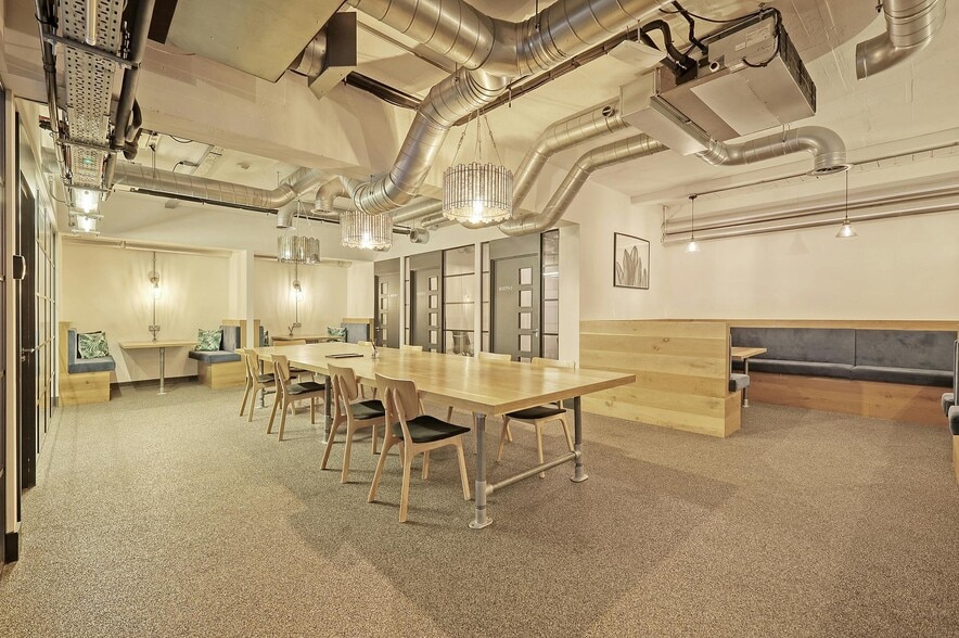 41-47 Old St, London for lease - Building Photo - Image 3 of 7