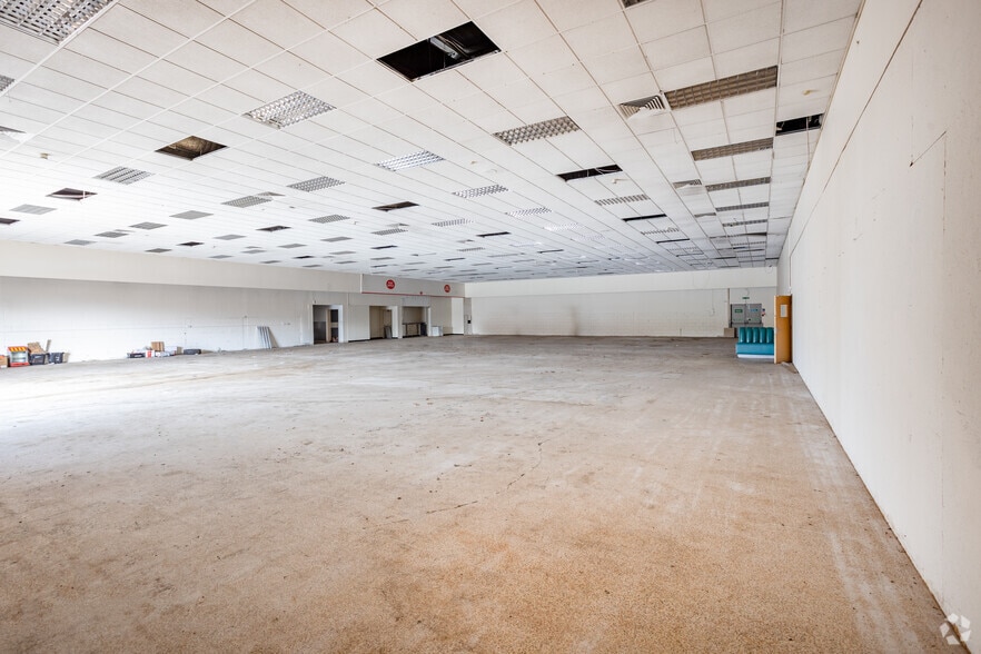 Newmilns Rd, Galston for lease - Interior Photo - Image 3 of 20