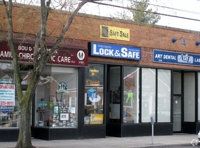 236-246 Jericho Tpke, Floral Park, NY for sale - Building Photo - Image 1 of 1