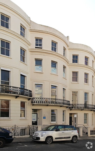 60 Lansdowne Pl, Hove for lease - Building Photo - Image 2 of 3