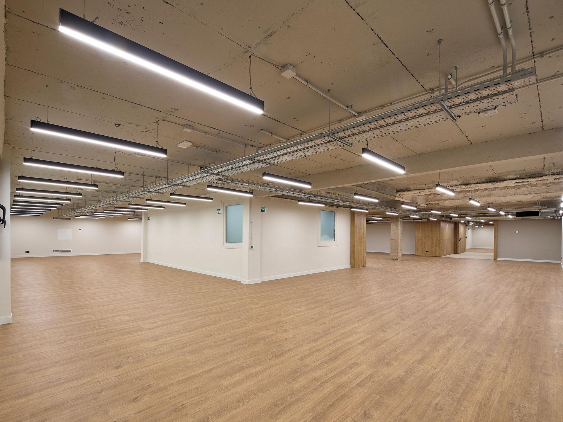 Office in Rambla de Catalunya, 19, Barcelona for lease Interior Photo- Image 1 of 4