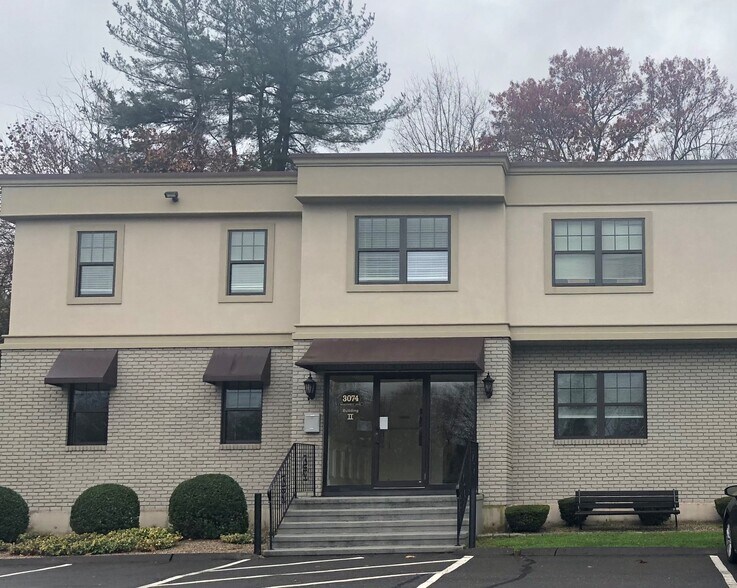 3074 Whitney Ave, Hamden, CT for lease - Building Photo - Image 3 of 5