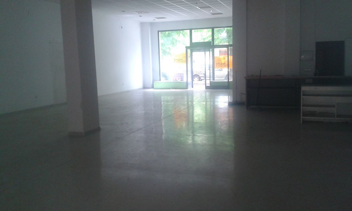 Retail in Cáceres, Cáceres for lease Building Photo- Image 1 of 15