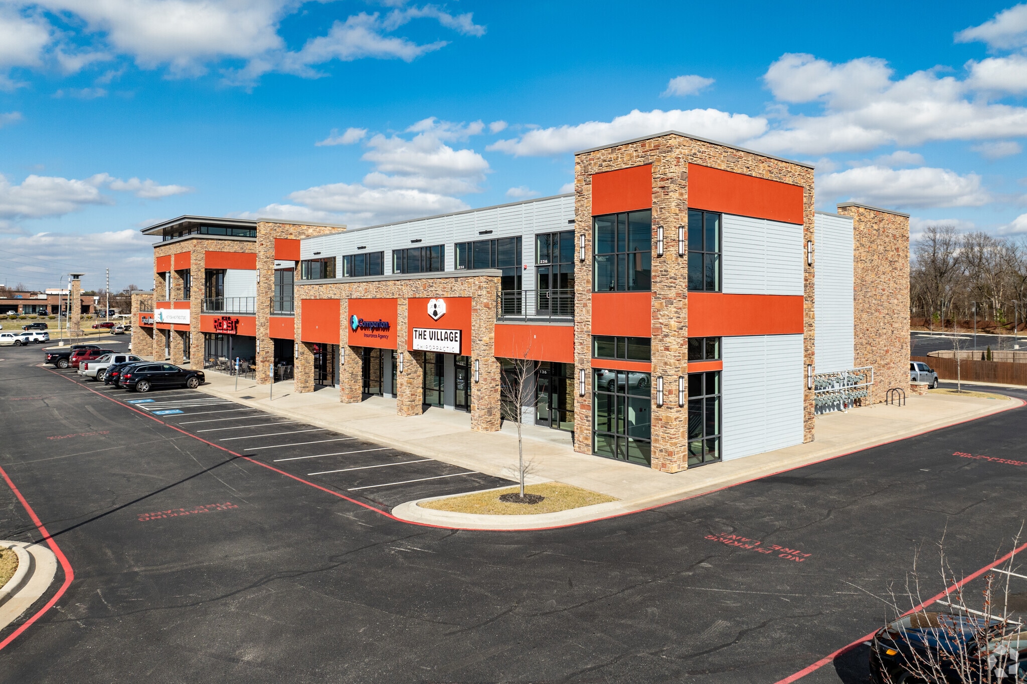 4216 S Cox Rd, Springfield, MO for lease Primary Photo- Image 1 of 6