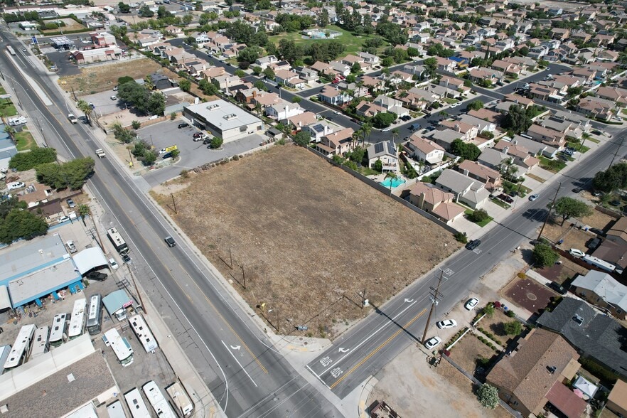 2022 Mentone Blvd, Mentone, CA for sale - Building Photo - Image 3 of 26