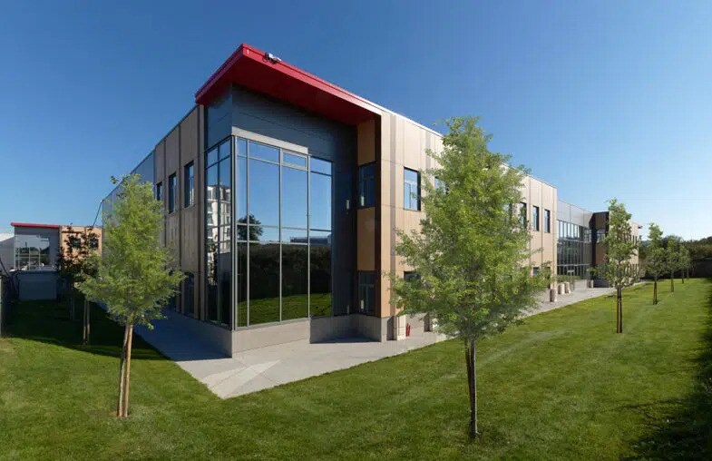 Industrial in Le Blanc-Mesnil for lease Building Photo- Image 1 of 8