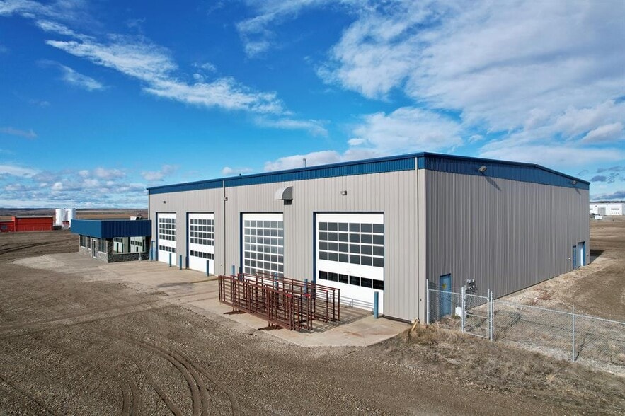 100-3 Street, Beaverlodge, AB for sale - Building Photo - Image 3 of 44