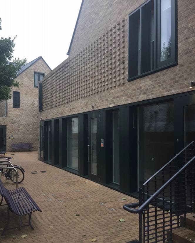 58 High St, London for lease Primary Photo- Image 1 of 6