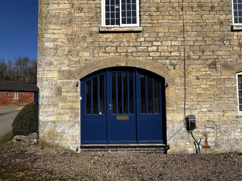 Cringle Ln, Stoke Rochford for lease - Building Photo - Image 2 of 20