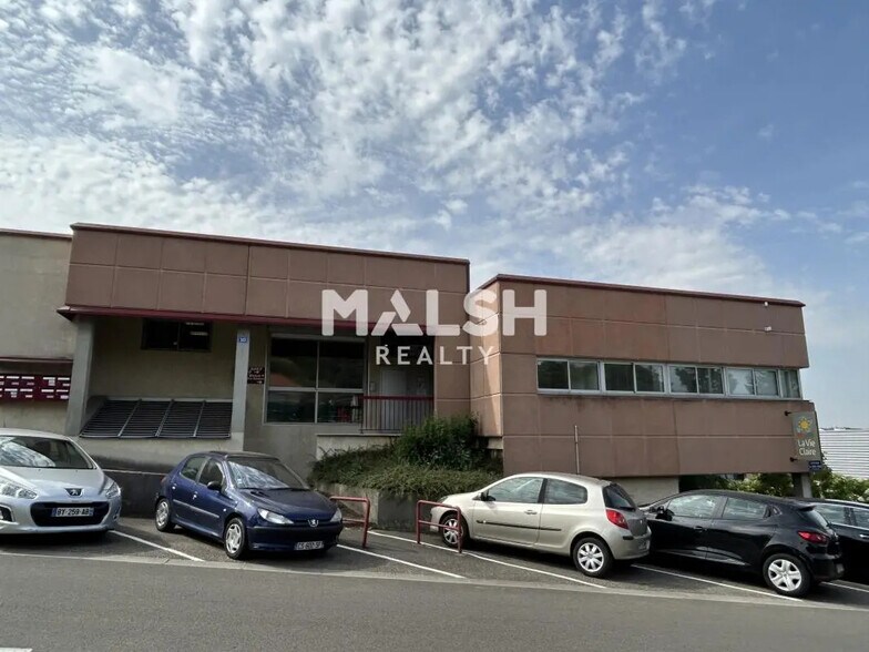 Office in Brignais for lease - Building Photo - Image 1 of 9