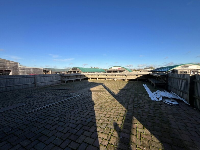 Stanbridge Rd, Haddenham for lease - Building Photo - Image 3 of 5