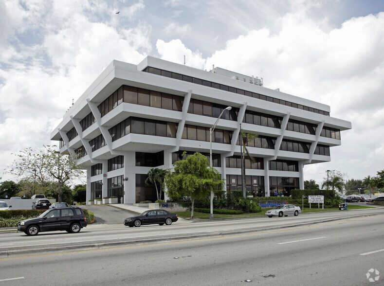 900 W 49th St, Hialeah, FL 33012 Office for Lease