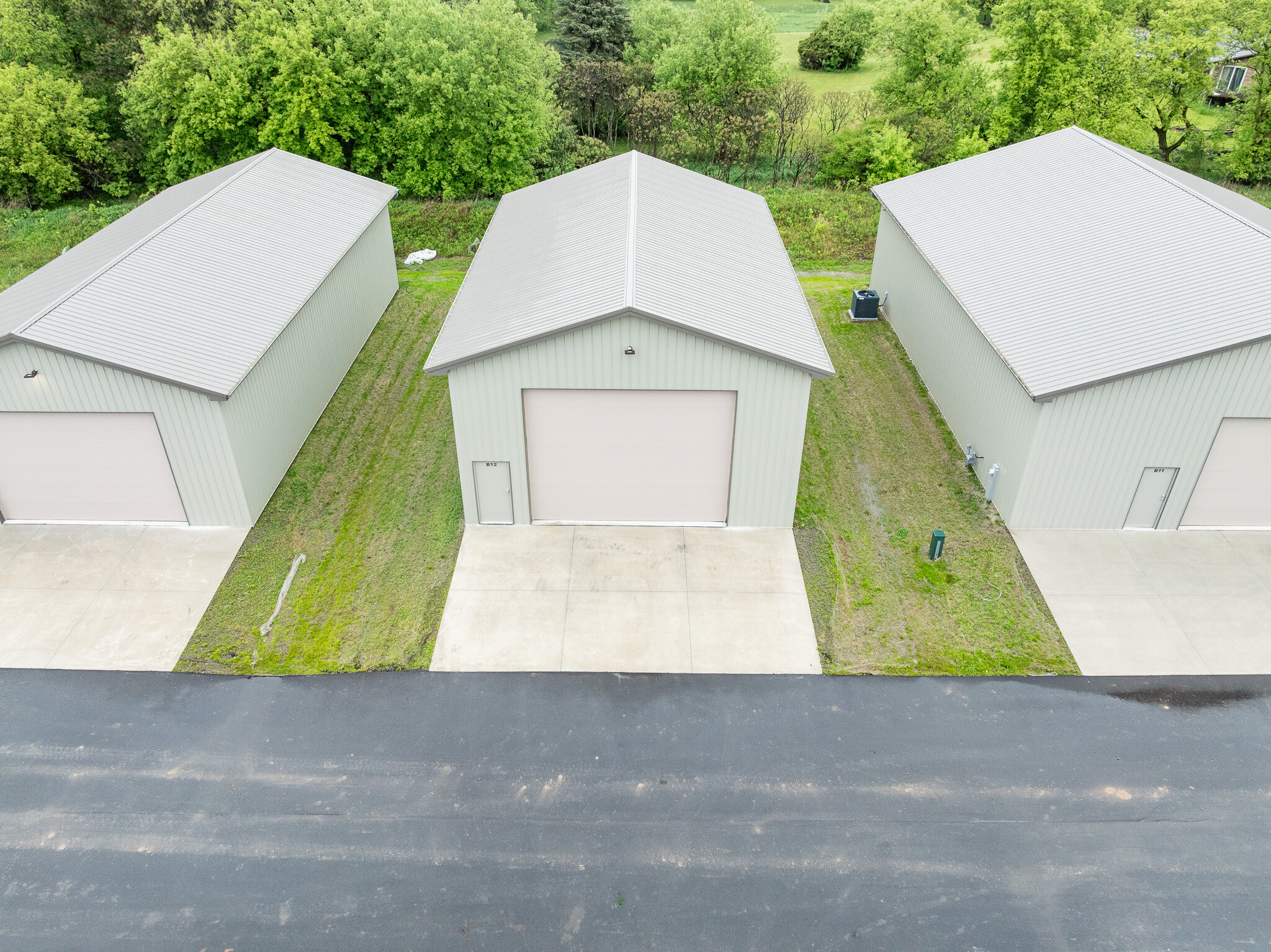 4155 Overland Rd, Hobart, WI for sale Building Photo- Image 1 of 1