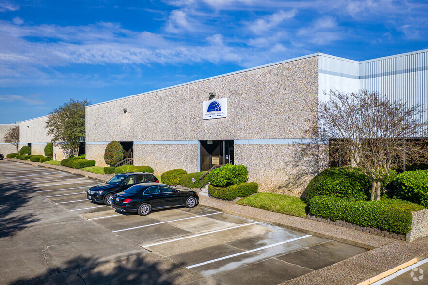 12613 Executive Dr, Stafford, TX for sale - Building Photo - Image 1 of 1