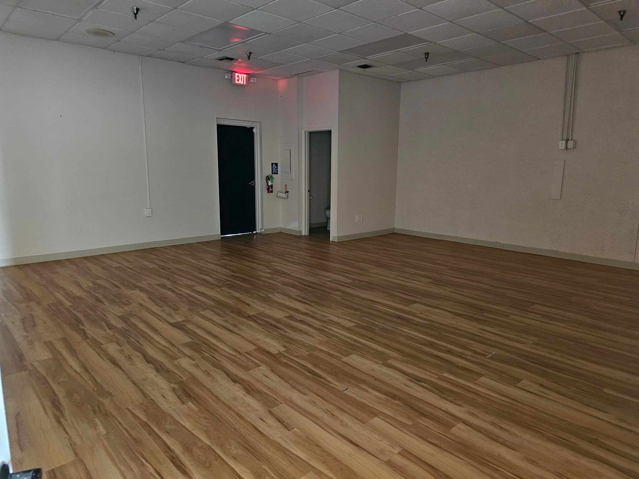 100-145 James Comeaux Rd, Lafayette, LA for lease Interior Photo- Image 1 of 3