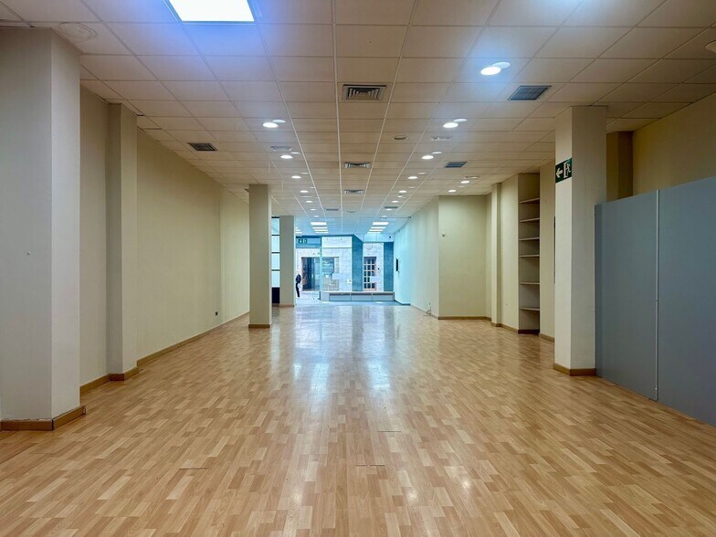 Retail in Las Palmas de Gran Canaria for sale - Interior Photo - Image 2 of 13