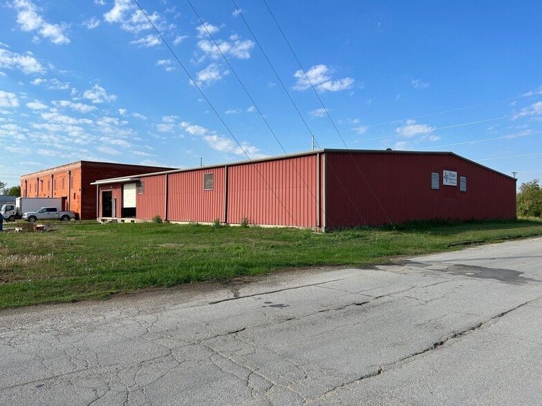 206 W Commerce St, Mexia, TX for sale - Primary Photo - Image 1 of 12