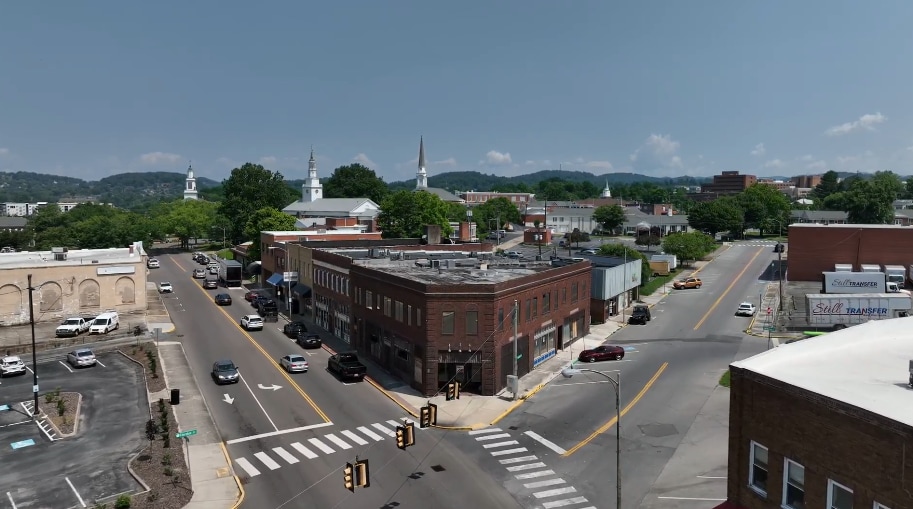 233 E Sullivan St, Kingsport, TN for sale - Building Photo - Image 1 of 3