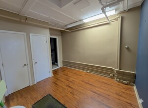 110 Main St, Northampton, MA for lease Interior Photo- Image 2 of 3