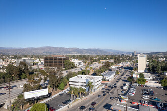 10999 Riverside Dr, Studio City, CA - aerial  map view