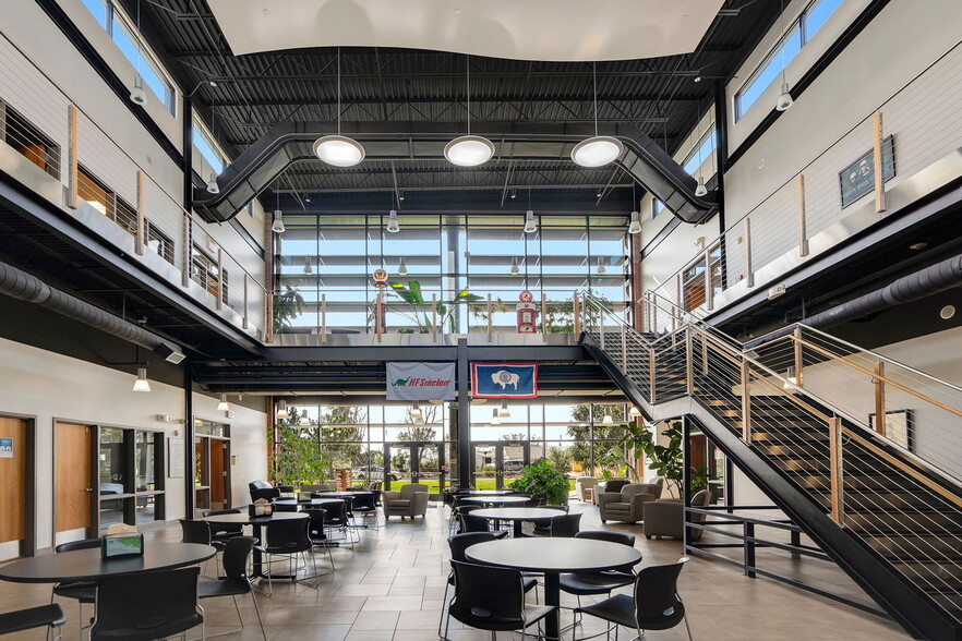 300 Morrie Ave, Cheyenne, WY for sale - Lobby - Image 3 of 9